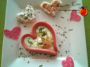 Jajko sadzone w parówce, czyli śniadanie od serca